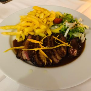 magret de pato con salsa de naranja

